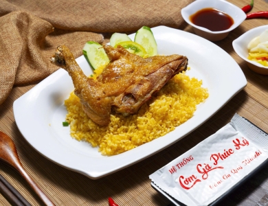 Ăn gì ở Quận 8? Gợi ý Phúc Ký 1 với cơm gà nước mắm và mì xào giòn chuẩn vị